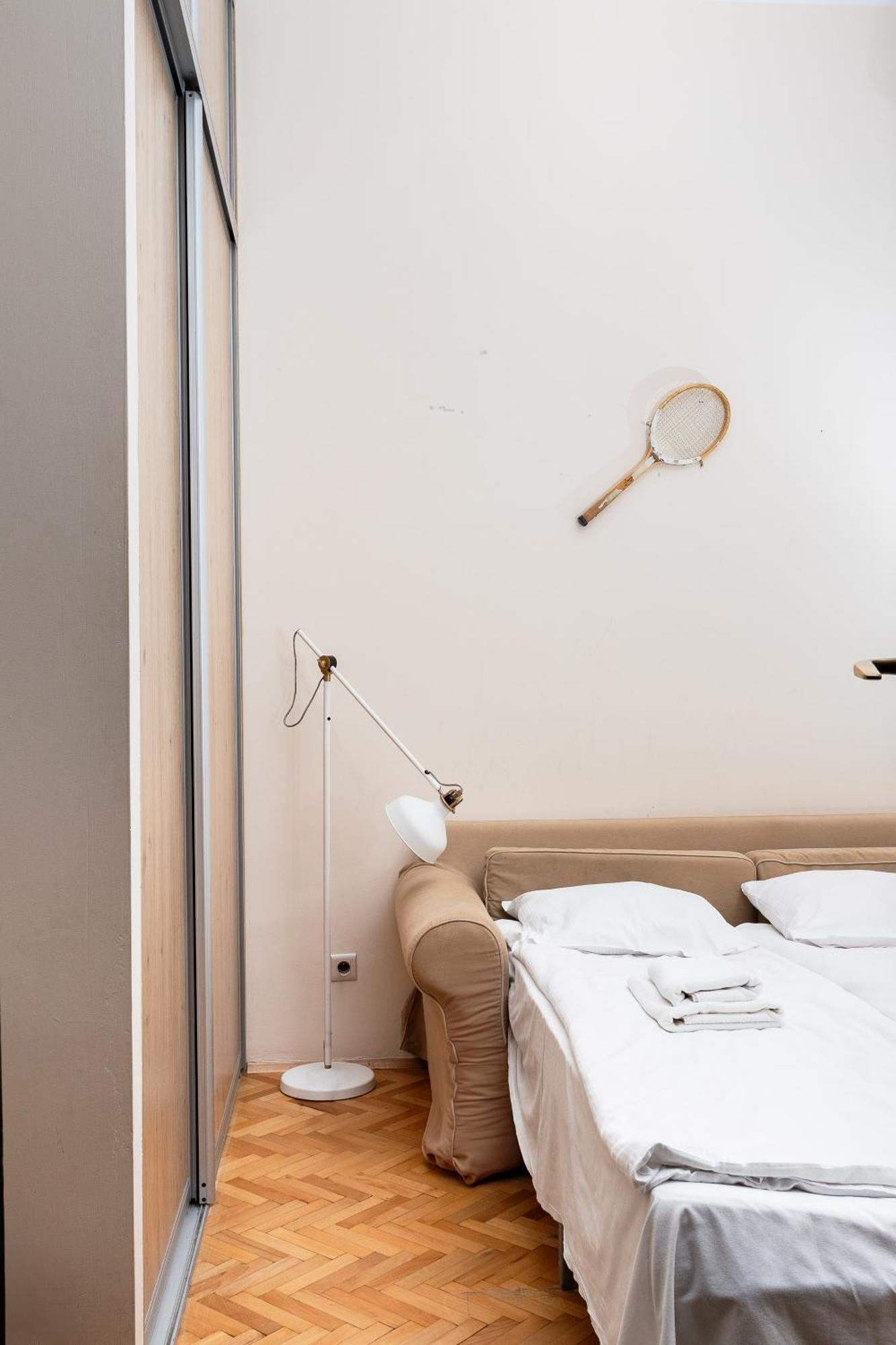 Homely 4 Bedroom Apartment - Old Town - By Upstairs Krakow Exterior photo